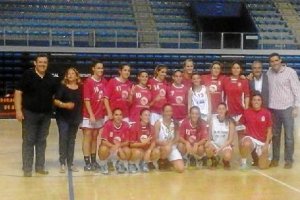 Equipos CB Almería y UCAM Murcia, junto al concejal Alonso, Cara, Torres y Paqui Rubí.