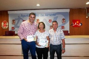 Concejal de Deportes, junto a Isabel García, y Fulgencio Hernández (Club Los Troncos).