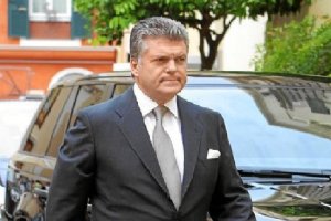 Villalonga puede ser una buena salida para el Racing.