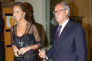 Miguel Boyer y su mujer Isabel Preysler.