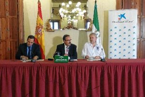 Antonio Sánchez de Amo, de Verdiblanca, Alfredo Valdivia delegado de la Junta, y Jesús Vega, de la C