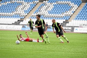 Dani Romera en el partido ante El Palo.