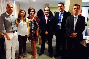 Sanitarios y autoridades sanitarias en el congreso de medicina preventiva de El Toyo.