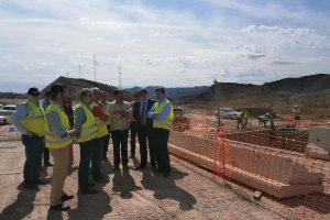 García Cebrián, viceconsejero de Fomento (tercero por la derecha) junto alalcalde de Albox, Rogelio 