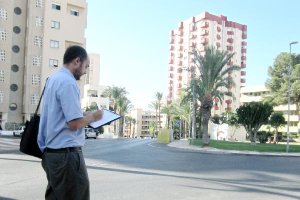 El concejal visita la zona.