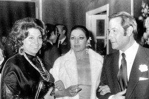 Fina de Granada, Lola Flores y Juan Luis de la Rosa, invitados a la boda de Carmina Ordóñez y Paquir