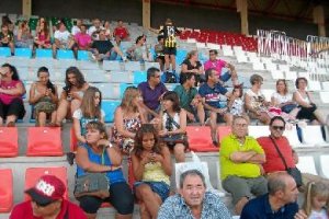 Las gradas de la Ciudad Deportiva se vieron muy concurridas.