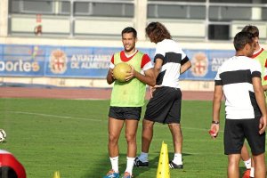 Quique González en el entrenamiento de este jueves.