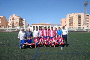 El Poli Almería rindiendo homenaje a Juanjo Alonso y Paco Amizián.