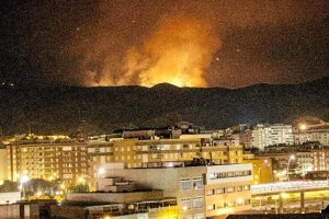 El incendio en marzo llegó hasta los montes encima  de la capital