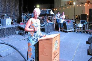 La invitada a pregonera en el momento de su pregón