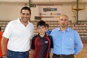 Juanjo Alonso no se perdió el evento y estuvo con los jugadores a pie de pista.