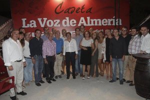 El presidente de la Diputación, Gabriel Amat, visitó la caseta junto a otros diputados y compañeros 