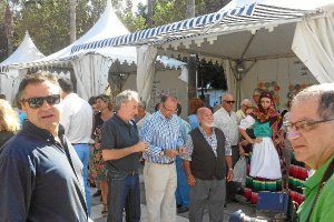 El alcalde ha inaugurado esta mañana esta feria.