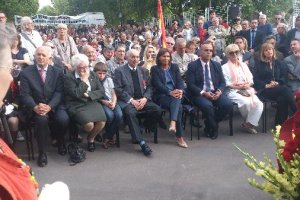 Rafael Gómez junto a la alcaldesa de París en el homenaje a La Nueve, que liberó la ciudad en 1944,
