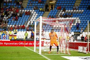Casilla vio como le lanzaban más de diez corner pero no le dieron mucho trabajo.