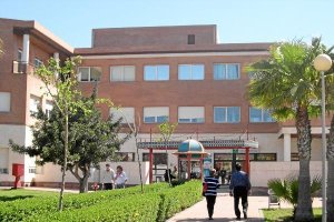Fachada del hospital de Poniente, en El Ejido.