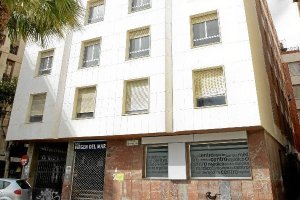 Vista exterior del antiguo sanatorio Virgen del Mar, adquirido por el Ayuntamiento. 
