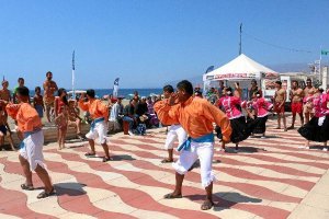 El folclore peruano deslumbró a todos con sus bailes típicos.