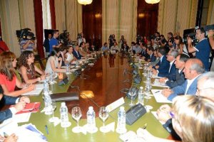 Reunión en Madrid entre la ministra y los productores