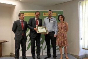 El chiringito La Moraga de Adra recibe el premio en 2013.