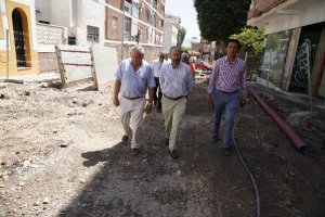 El alcalde, Luis Rogelio Rodríguez-Comendador, y el concejal Manuel Guzmán en El Quemadero.