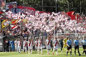 Vallecas quiere calor para un Rayo que ilusiona.