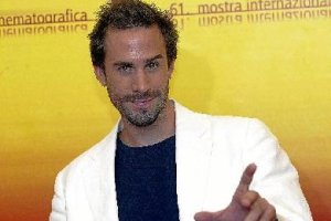Joseph Fiennes protagonizará el largometraje.