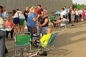 Los aficionados del Córdoba han montado la cola para ir al Bernabéu.