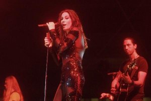 Malú presentó su gira Sí en el coso salinero.