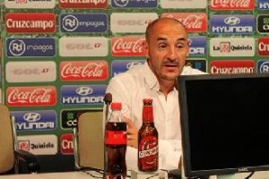 Ferrer en la sala de prensa del Mediterráneo.