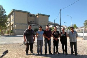 El diputtado con alguno de los empleados.