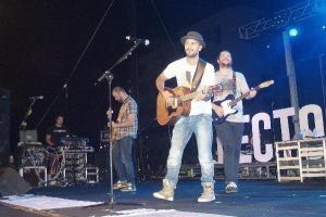 Concierto de Efecto Pasillo en Playa Serena.