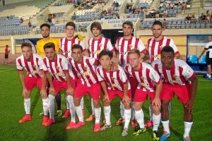 Formación inicial del filial rojiblanco.