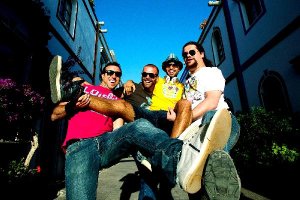 Efecto Pasillo, uno de los grandes conciertos de A pie de calle.