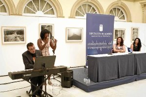 Carlene Graham y Pablo Mazuecos, durante su actuación.