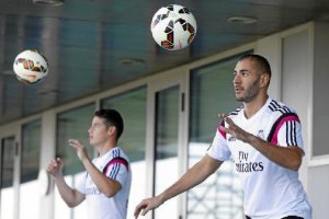 Benzema ha renovado con el Real Madrid.