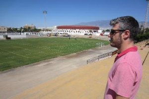 Ricardo Fernández, portavoz de IU, en Los Bajos.