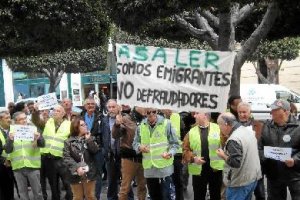 Foto de archivo de una concentración de emigrantes retornados.