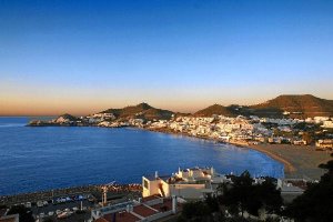 Vista panorámica de la bahía del núcleo costero de San José.