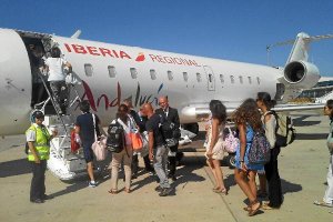 Primeros pasajeros del vuelo a Sevilla