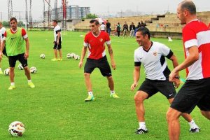 Francisco participó en los rondos.