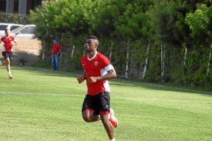 Charlie Took, en el entrenamiento de este martes en La Vega.e;c