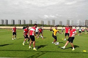 Los rojiblancos han trabajado bajo el sol.