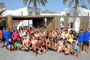 Los participantes posan felices.