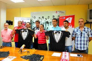 Esta camiseta está dando la vuelta al mundo.x,a