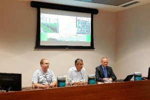 Presentación de la publicación sobre invernaderos de Cajamare;c