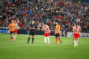 El Almería cierra la Liga en casa con el Valencia.e;clip:rect(4