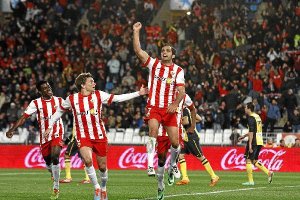José Verza celebrando el 2-0 ante el Atlético.x