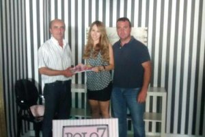 El ganador del crucero por el Mediterráneo (izquierda).e;clip:r